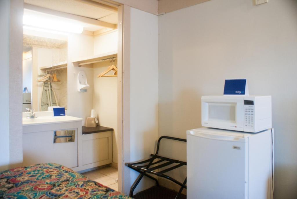 Executive Inn Jacksonville Exterior photo